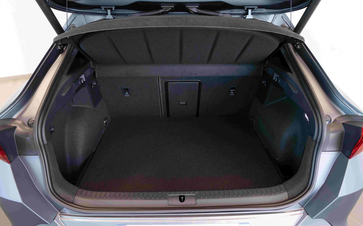 CUPRA 11 compressed